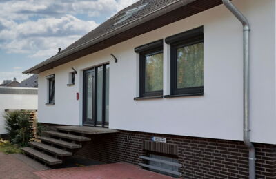Fassadensanierung, Fenstertausch (Okal-Haus) bei Hannover in Niedersachsen Fassadensanierung, Fenstertausch (Okal-Haus) bei Hannover in Niedersachsen